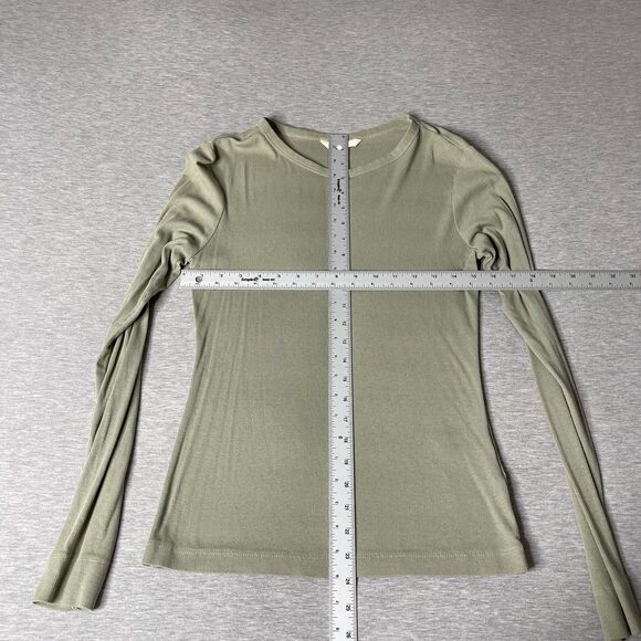 H&M Basics Women’s Ribbed Crewneck Long-Sleeve Top - Picture 3 of 6